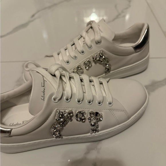 Salvatore Ferragamo white and silver embellishment, brand new, never worn, size - Picture 2 of 9